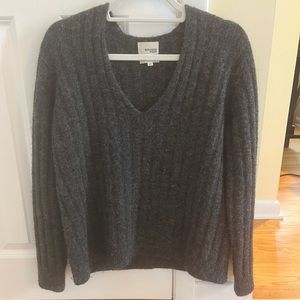 Charcoal V-Neck Sweater︱Wilfred Free
